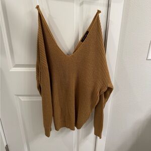 2x sweater top - V neck